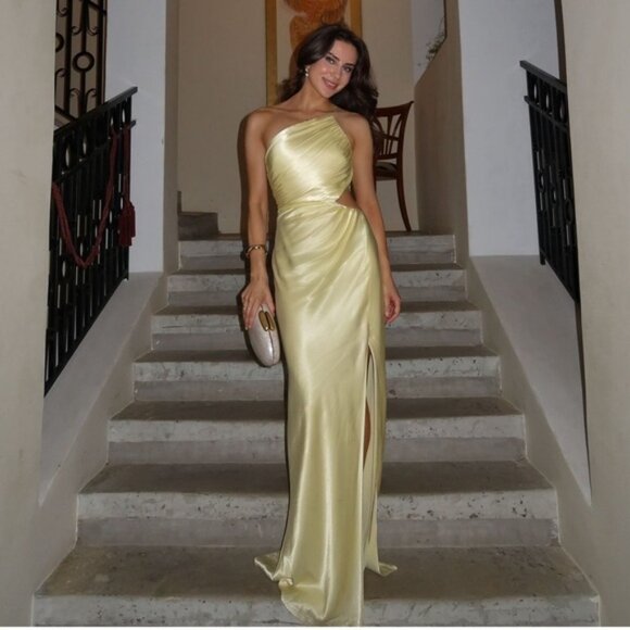 ZARA GOLD CLOSURE BOX CLUTCH - Picture 3 of 6